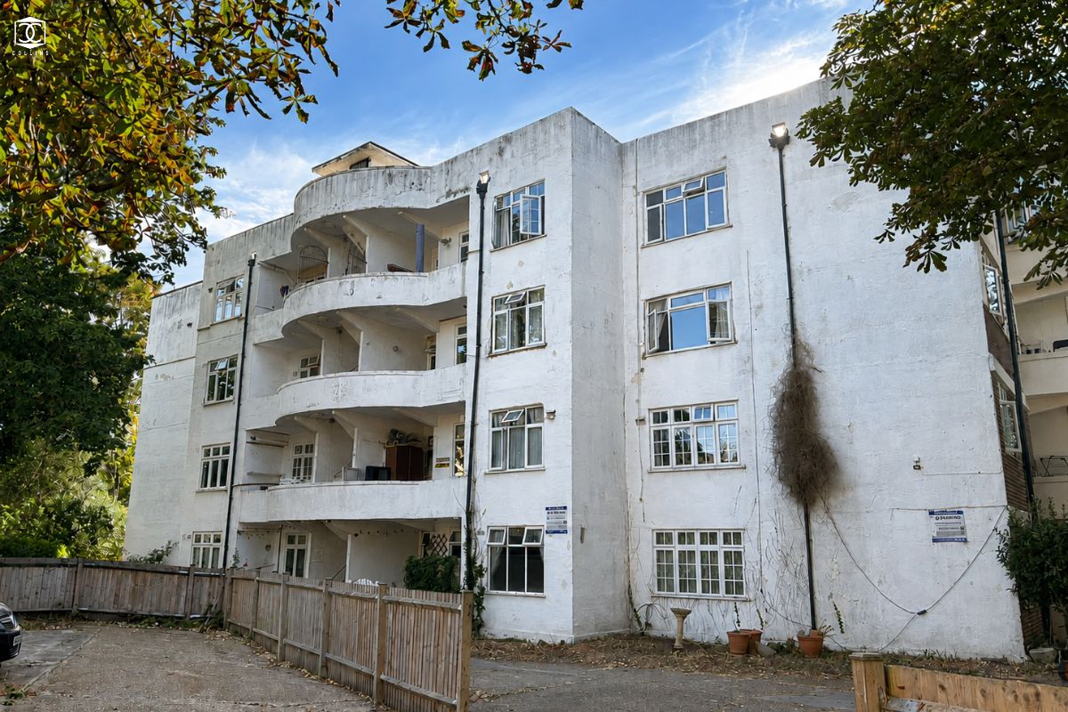 Moira court (1)